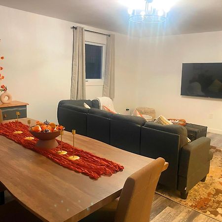 Private Cottage With Huge Private Dog Park! Barrys Bay Екстер'єр фото