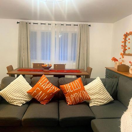 Private Cottage With Huge Private Dog Park! Barrys Bay Екстер'єр фото